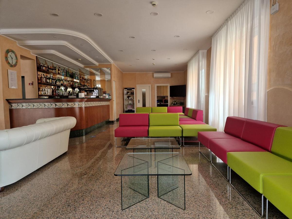 בלריה-איגאה מרינה Hotel Grado מראה חיצוני תמונה